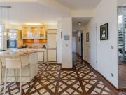 Sunny Central Penthouse with Roof Top Terrace, Berlin...