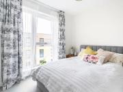 Sunny City View 2bed 2bath Flat bills inc