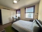 Sunny Double Studio Flat in SW7 South Ken NOW