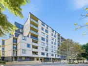 Sunny North Facing Apartment with Study, Park Views &...