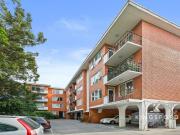 SUNNY REFURBISHED TWO BEDDER IN SOUTH YARRA *INSPECT...