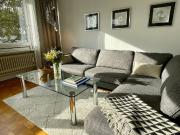 Sunny, spacious apartment with balcony, lift and garage... Sunny, spacious apartment with balcony, lift and garage...