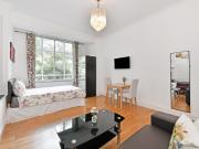 Sunny Spacious Double Studio Flat in Earls Court