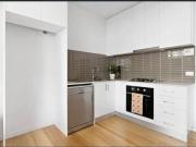 Sunny split level apartment in a boutique block!