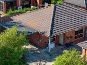 Sunny Two Bedroom Unit