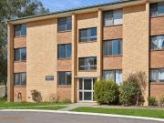 Sunny Two Bedroom Unit