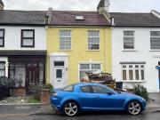 Sunnyside Road, Ilford IG1, 4 bed terraced house to...