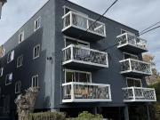 Sunnyside Walk to Downtown and C Train Renovated CORNER...