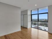 Supar Large 2 Bedroom Apartment with Unblocked View and...