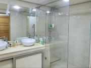 Super Appartement à Ain Diab, à 2 pas de la mer