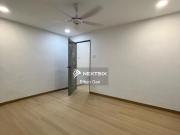 Super Big land size Good condition unit...