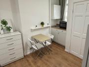 Super Cheap Studio In Neasden ÁRea