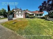 Super Clean Three Bedroom Home Close To Silverado Middle...