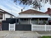 Super Convenient Location Dogs Allowed