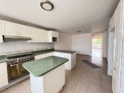 Super departamento con muy buenos espacios y luz...