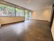 Super departamento moderno y con terraza trasera en...