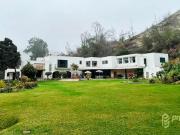 Súper oportunidad! Hermosa residencia rodeada de vegetación