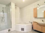 Super Raumaufteilung: 4 Zimmer DG Wohnung mit Terrasse