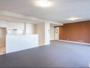 Super Spacious 2 Bedroom Apt with Ultra Convenient Location