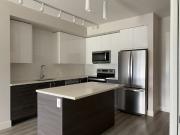 Super suite @ Soho 1 bed PLUS den