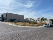 SUPER TERRENO EN ESQUINA FRACCIONAMIENTO CUMBRES DEL LAGO 3