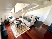 SUPERB ATTIQUE MEUBLÉ À DEUX PAS DU LAC