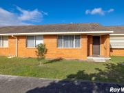 Superb Central Forster Location!