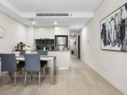 Superb contemporary apartment with study