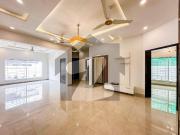 Superb location 10 marla full house for rent in wapda town