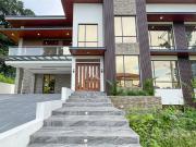 Superb Modern Contemporary Home with Overlooking View...