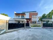 Superb Modern Tropical House and Lot For Sale in...