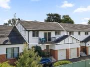 Superb Open Plan Apartment in Prime Town Centre Location