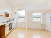 Superb self contained mezzanine in Hackney