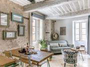 SUPERBE APPARTEMENT DANS LE VIEUX VILLAGE