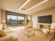 Superbe appartement meublé rénové de 4.5 pièces é Genève Superbe appartement meublé rénové de 4.5 pièces é Genève