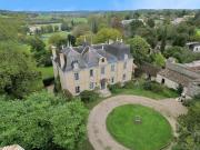 Superbe château magnifiquement préservé 438m² Rauzan