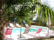 Superbe domaine touristique, 3 ha, 5 chalets bois, salle...
