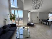 SUPERBE DUPLEX 3 PIECES MEUBLÉ A DEUX PAS DU LAC A 12 MIN
