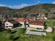 Superbe ensemble en pierre avec gîtes – Vallée du Lot,...