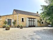 Superbe grange aménagée avec deux gîtes, une piscine et...