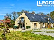 Superbe maison en pierre rénovée de trois chambres avec...