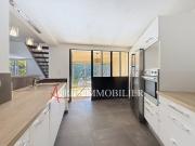 Superbe maison mitoyenne exposée Sud Est offrant une...