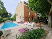 SUPERBE MAS DE VILLE AVEC PISCINE