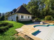 Superbe périgourdine rénovée avec piscine, logement... Superbe périgourdine rénovée avec piscine, logement...