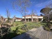 Superbe propriété avec piscine et dépendance dans bel...