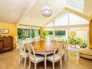 Superbe propriété avec piscine intérieure au coeur...