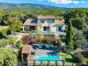 Superbe propriété contemporaine avec piscine au pied du...