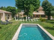 Superbe propriété de village dans les Alpilles Sud