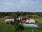 SUPERBE PROPRIETE EN PIERRE AVEC PISCINE ET DEPENDANCES SUR