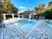 Superbe propriété provençale en demi niveaux 8P 229m2...